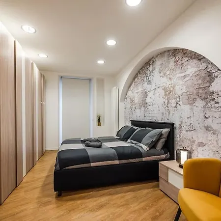 Centro - Eleganza Con Comfort E Stile Varese